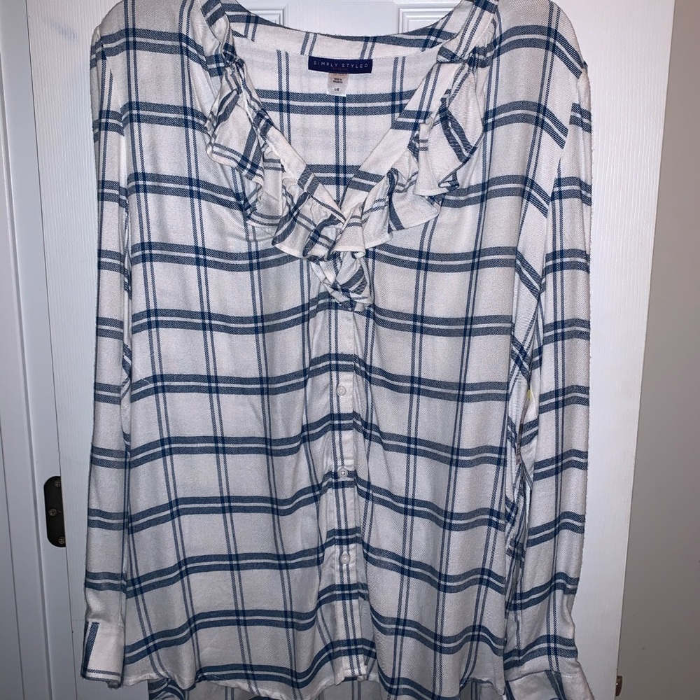 Woman’s blouse by Simply Styled